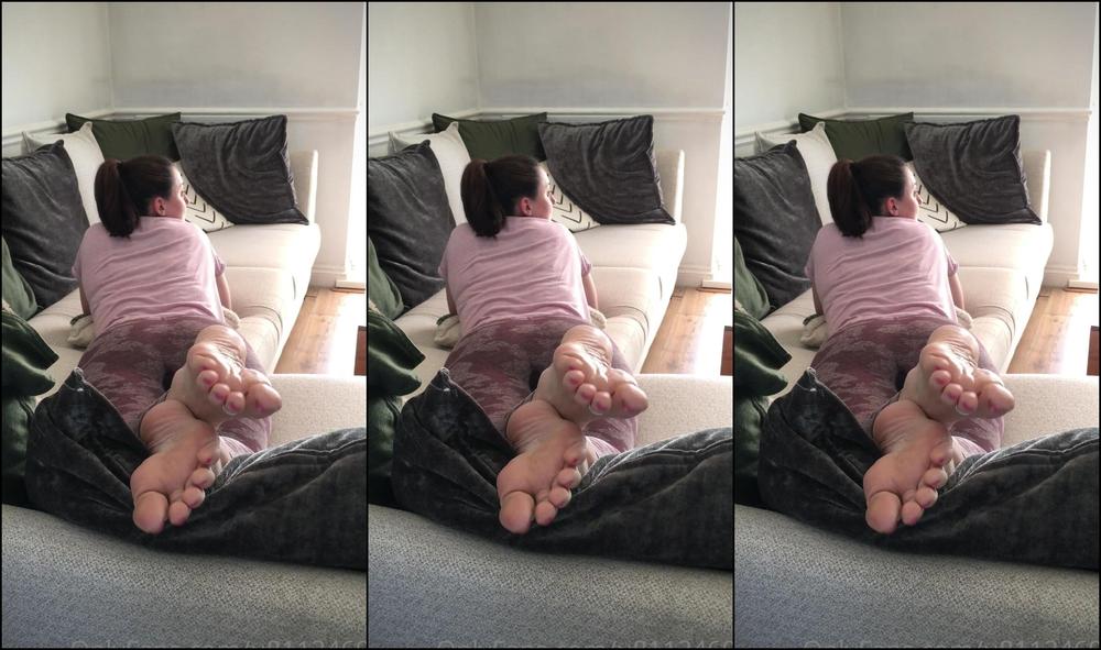 U Happy Monday Perverts Here S A Sole Tease Video I Did For You This Morning After My Yog