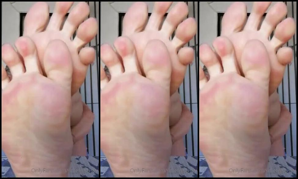 Solefulsassy Onlyfans Close Up Soles And Toes They Need Some Attention