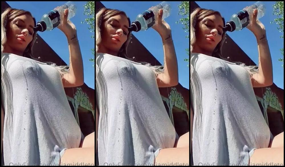 Mia Middleton Nicknamed Miamiddleton Onlyfans Cooling Down My Tits In Slow