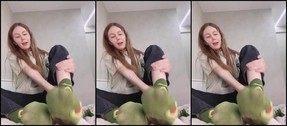 Fansly Tsunderebean Feet Video 49