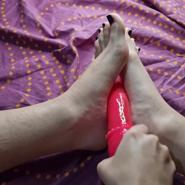 Sara Aka Serapself Onlyfans Look How I Do It Send A Tip And Ill Send The Full Video To Your