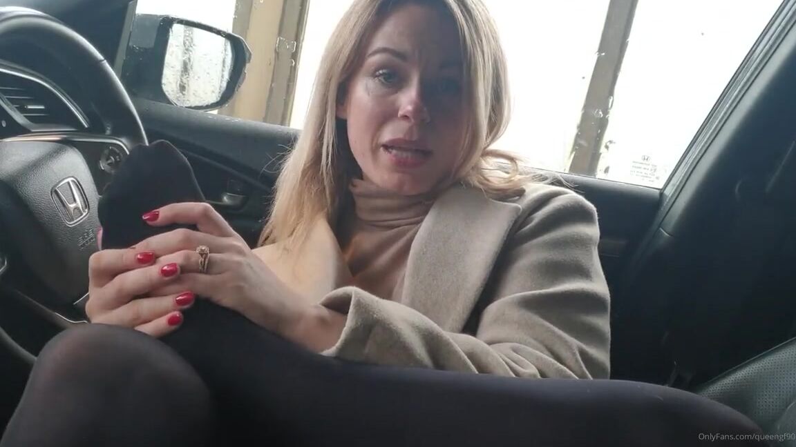 The Foot Queen Of England Aka Queengf90Premium Onlyfans At The Car Wash