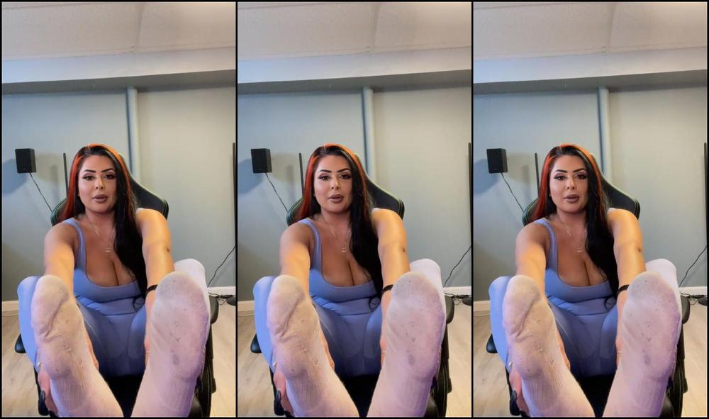 Laughinglatina Stream Started At Pm Foot Cam Bring