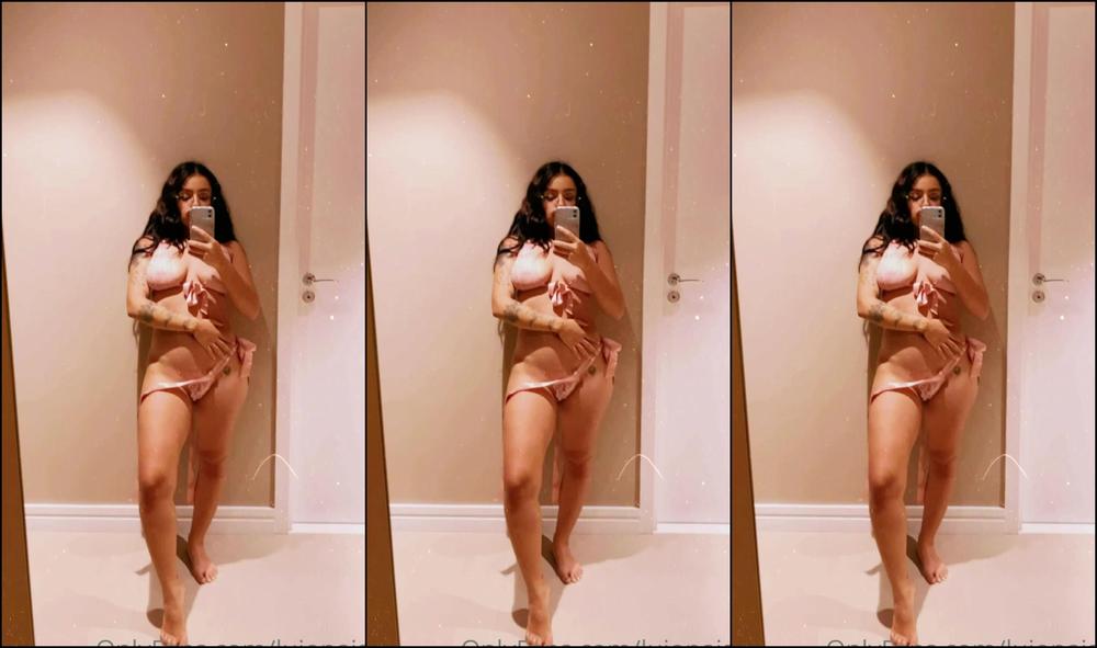 lujopaisa-29-12-2021-2314992871-can-be-your-girlfriend