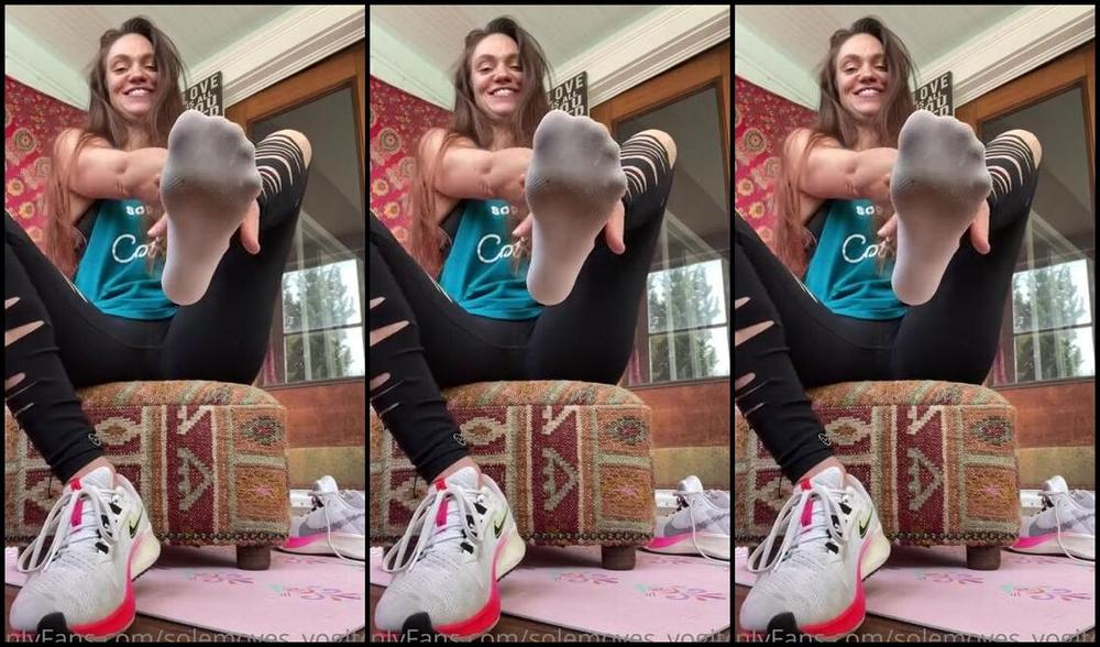 Sole Kissed Nicknamed Solemoves Yogitoes Onlyfans So Many Of You Lovelies Have Requested Me To Do A Shoe And Sock Removal And To Describe My Scent M