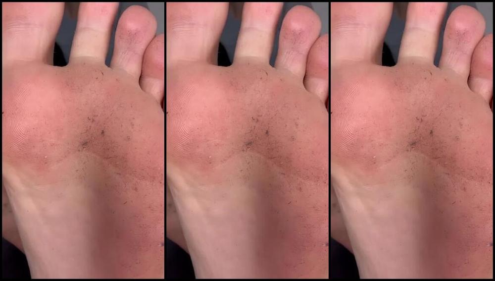 Sarina Jones Nicknamed Sarinajones 02 02 2024 Onlyfans Video I Walked Barefoot Through The Apartment Before My Cleaning Day