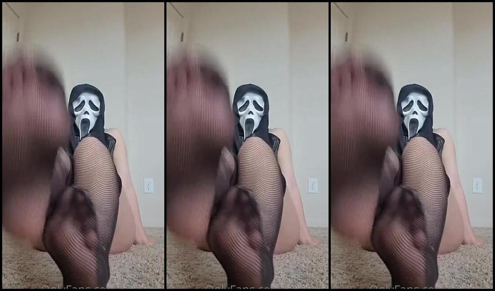 Mistress Trina Nicknamed Trins Feet 11 03 2022 Onlyfans Video Your Little Foot Fetish Got You Caught By Ghostface