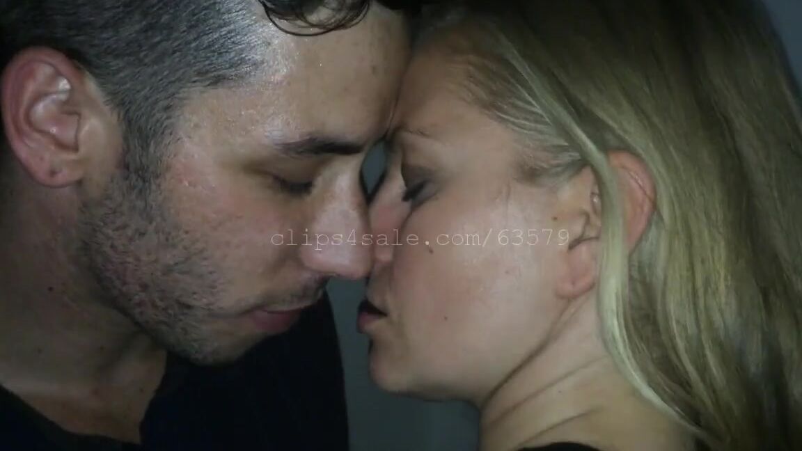 Kissingchannel Nicknamed Kissingchannel 10 08 2017 Onlyfans Video Edward And Diana Kissing Video 6