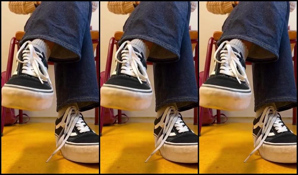 Stillsinning Nicknamed Stillsinning Onlyfans Would You Sit Next To Me On Our Lecture