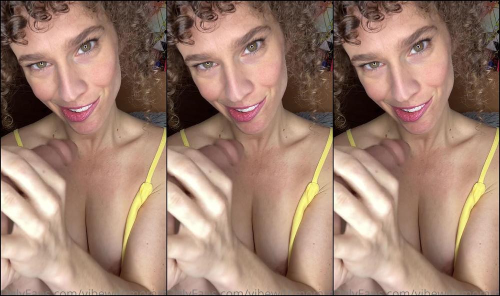 Vibewithmommy Jewish Stepmom Comes To Stay With You At Your New Apartment She Ends Up Desperately Comin