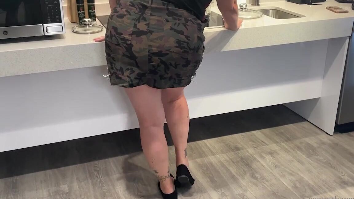 Goddess Rhonda Aka Sweetesthangsfeet Onlyfans Cum Let Me Cook You Some Dinner Then You Have To Rub Me Down New Bj Content Available You Don T