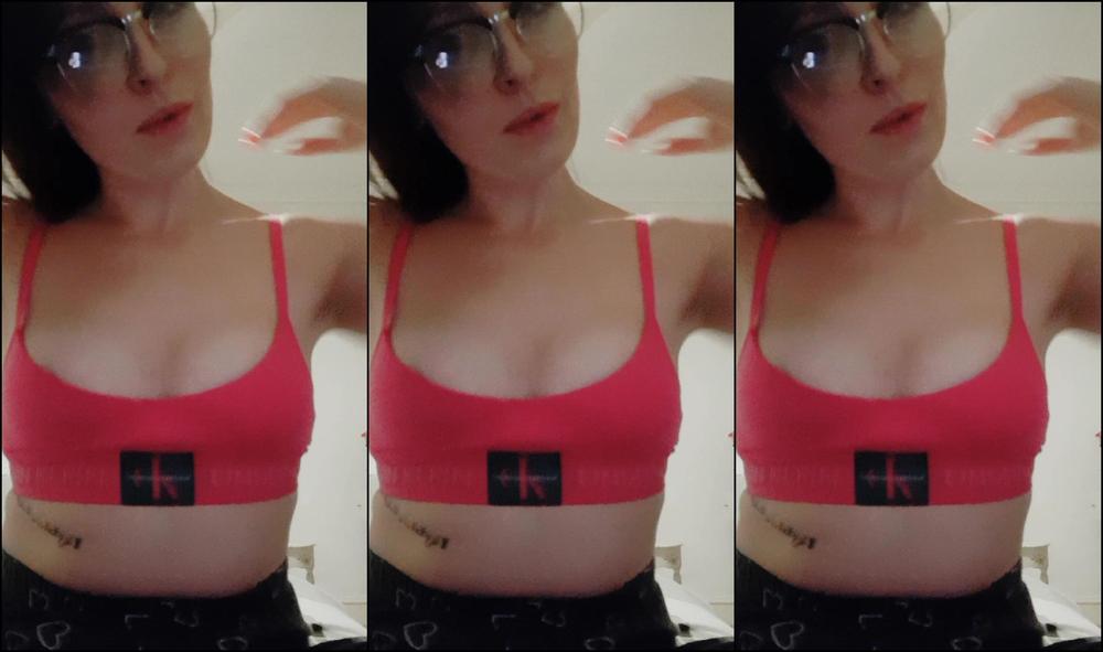 Jenflix Titty Play Thursday