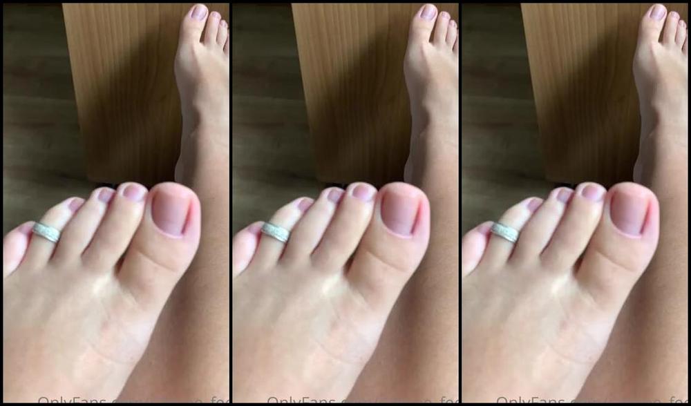 Caliupe Feet Nicknamed Caliupe Feet Foot Fetish 08 16 2021 Onlyfans Video Clean And Natural