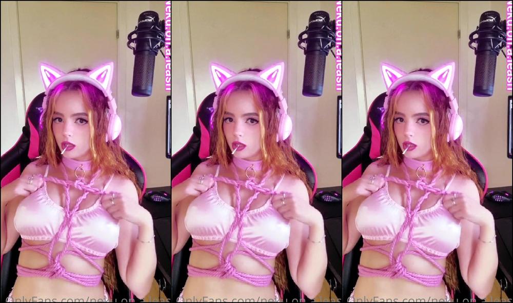 Neku On A Leash Here S A Little Treat For You Almost Minutes Long Video Of Me Enjoying My Lollipop