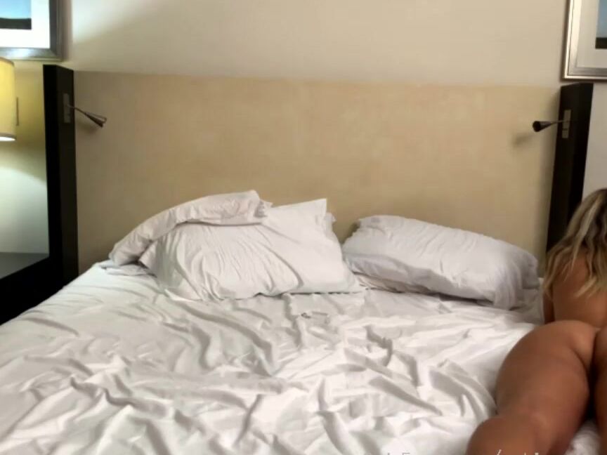 Nybisexcouple Onlyfans Stream Started At 01152022 0545 Am Livestreaming With Thebaddyprincess