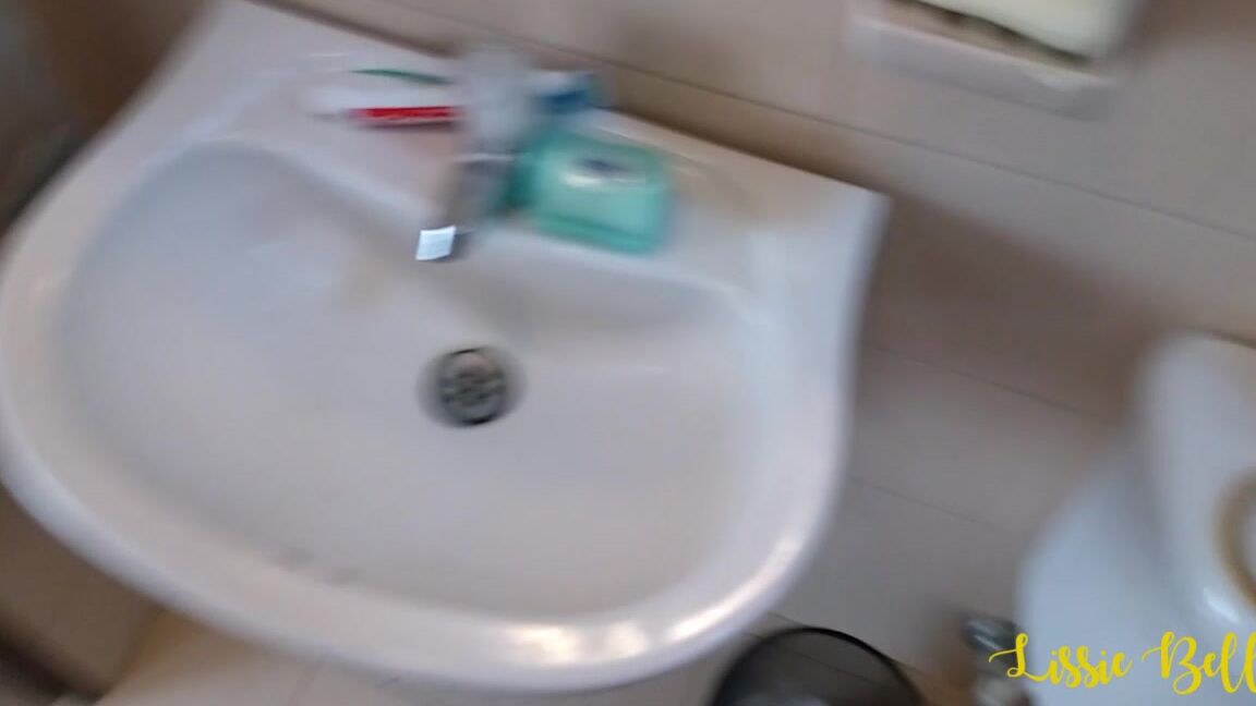 Lissie Belle Pee For The Doctor