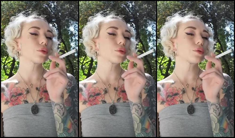 Queen Kinkerbell Nicknamed Kinkerbell23 Onlyfans Morning Coffee And Smoke