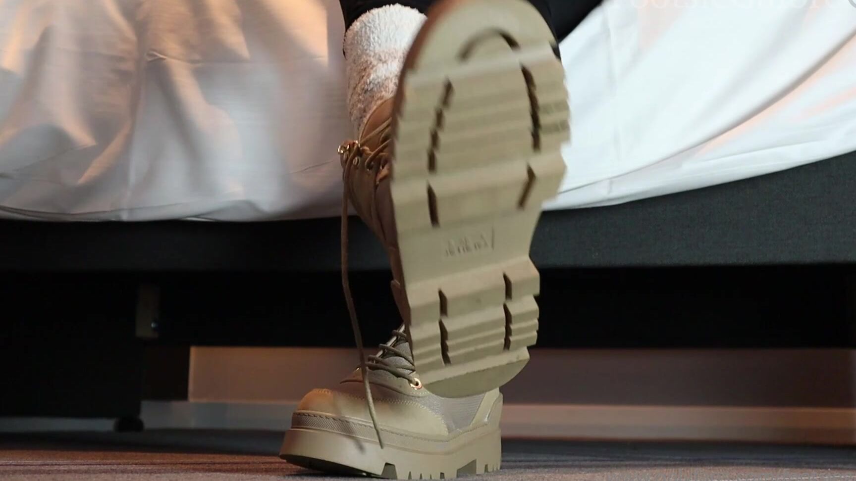 Footsiegalore I Rushed Around The Town For Last Minute Snacks And Decided To Film Taking Off My Boots Be