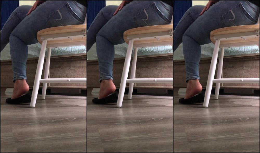 Fetishxqueen Watch My High Arched Soles As I Dangle These Flats