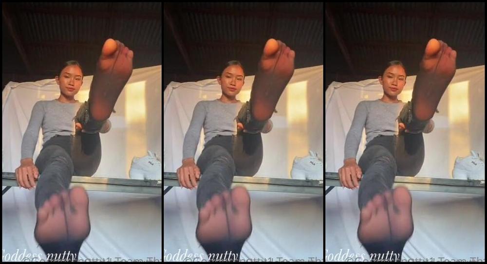 Goddessnutty Do You Like It When I Worship My Feet Cum For Me