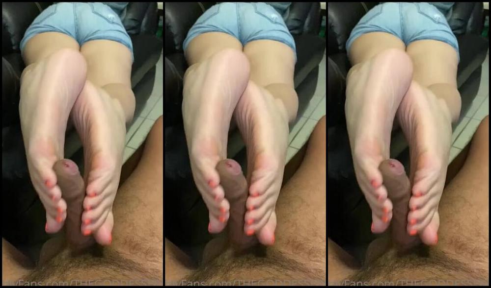 Erin Aka Thegoddesserin Onlyfans My Feet Makes Magic With Dicks Cum Try Them