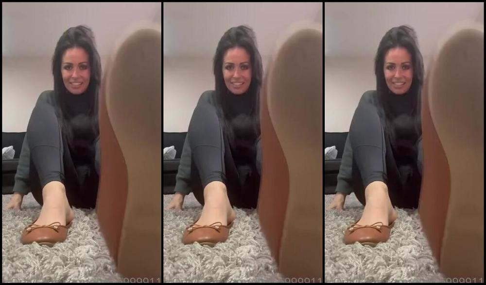 Queen1991 Nicknamed Queen9999111 Foot Fetish 04 06 2023 Onlyfans Video Tickle Tickle Giggle Giggle