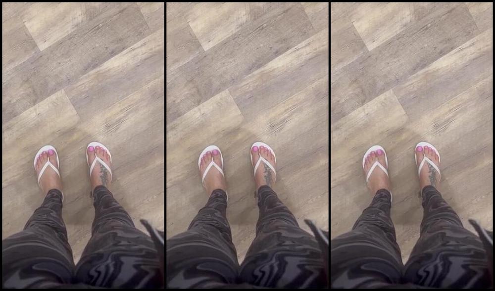 Goddessmonica00W Foot Fetish 02 23 2024 Onlyfans Video White Old Navies Walk Aroundp