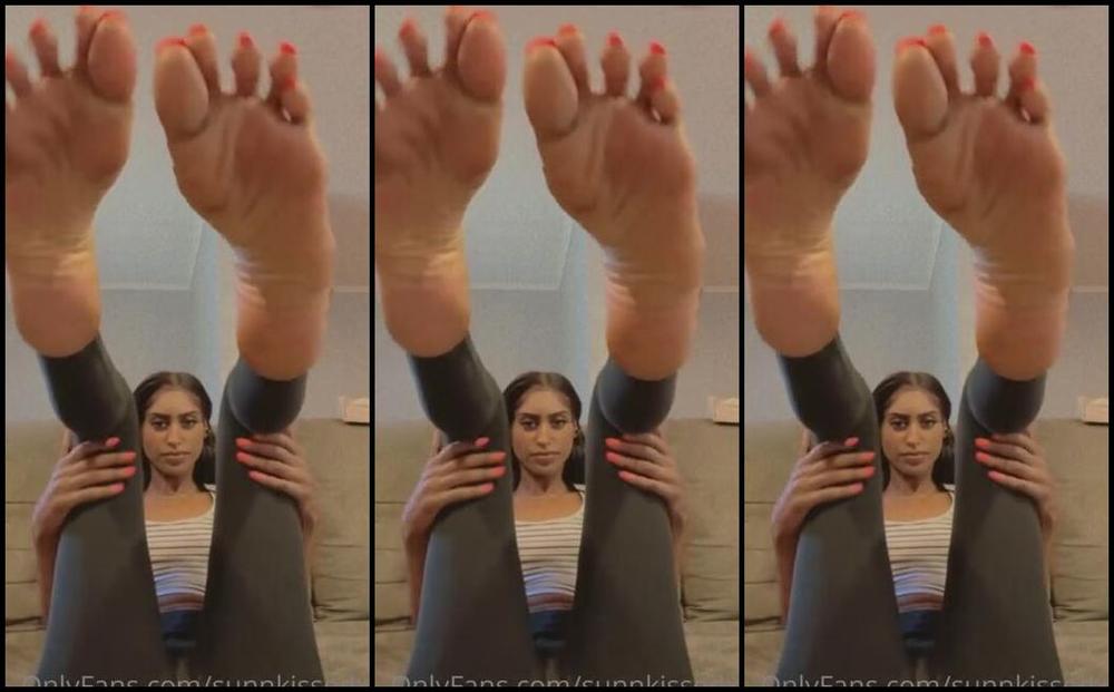 Sunnkissedxo Onlyfans Come Chill With Me For A Minute Check Your Dm Later For Super Spicy Treat