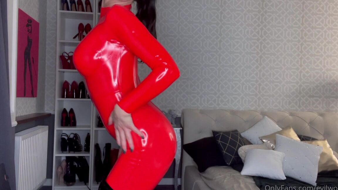 evilwoman-05-01-2021-2001438302-red-latex-catsuit-tease-https-we-tl-t-5wzscuwmrf