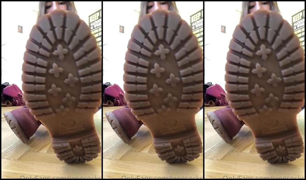 Jane Aka Janesocks7 Onlyfans Shoes And Sweaty Socks Any Better Plans For The Weekend Loser