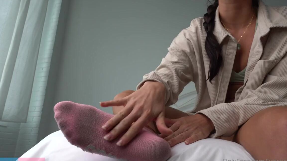 Goddess Kate Aka Katescutiies Onlyfans An Asmr Stinky Shoesock Removal With My 10 Year Old Converse I Ended Up Selling This Might Be The