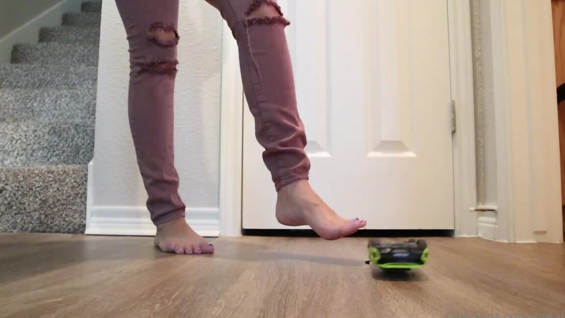 Natalie Fox Nicknamed Nataliefox Onlyfans Tiny Cars 530