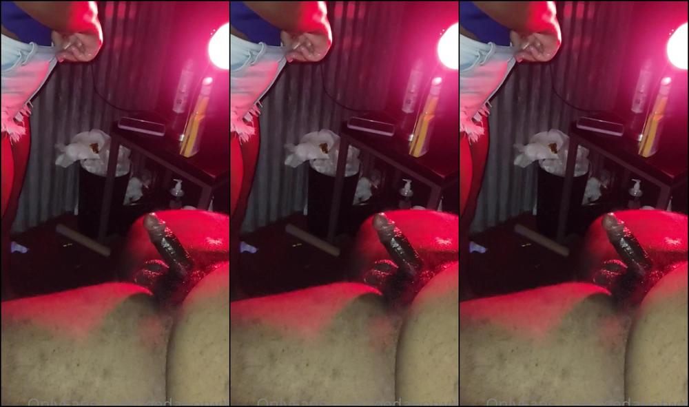 Leedahotwife Few Pumps Then A Creampie Surprise