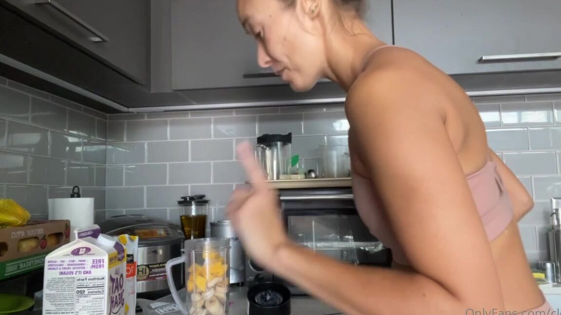 Clca69 2203089139 10 05 2021 Mango Smoothie Protein Powder Milk Any Choice 1 Cup Frozen Mangos 1