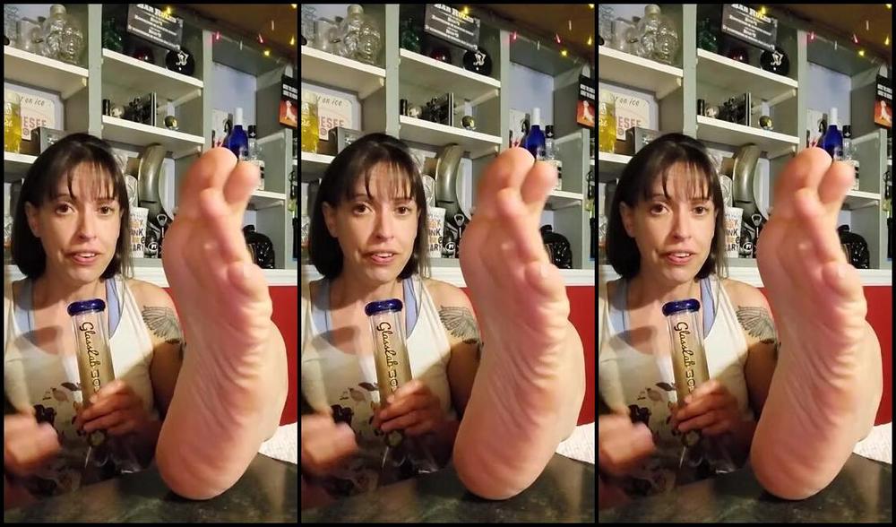 Crystal Paris Nicknamed One Lonely Foot 07 18 2025 Onlyfans Video Randoms From The Week R5Sg