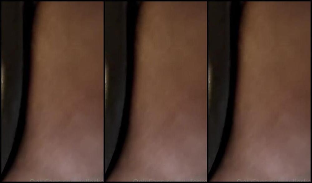 Killersexyfeets Nicknamed Killerkell Onlyfans Look How Beautiful My Feet Look In Nylons And Heels