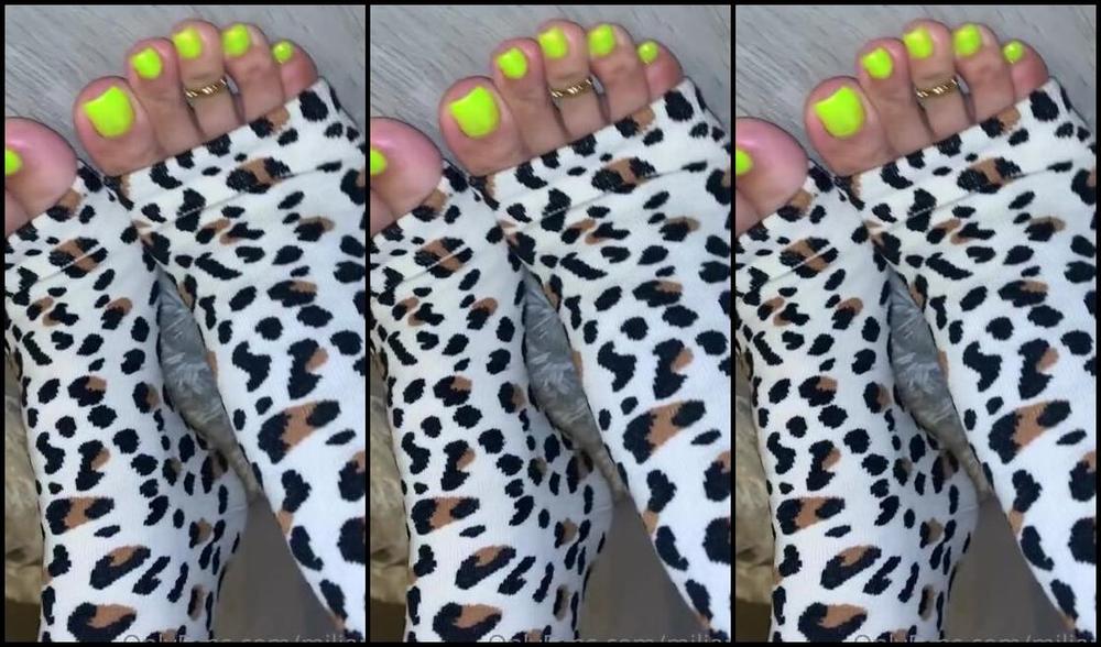 Miliani Nicknamed Miliani Onlyfans Who Would Like A Footjob While I M Wearing These