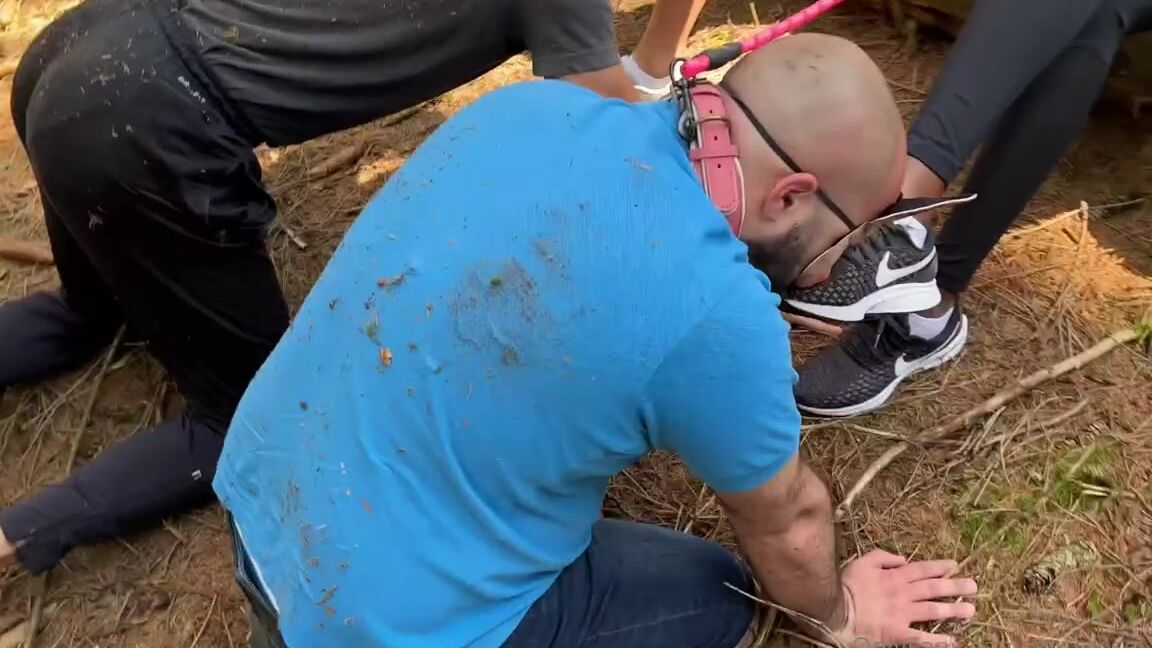 Missrose Heels Onlyfans A Nice Day In Nature With Our Slaveboys Cleaning The Soles Of Our Dirty Shoes Hahahahahahah Look