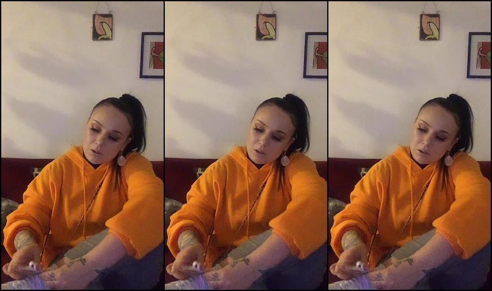 Anushkavelvet According To Of I Can Now Upload Clips Again So Testing Testing I Did This Live T