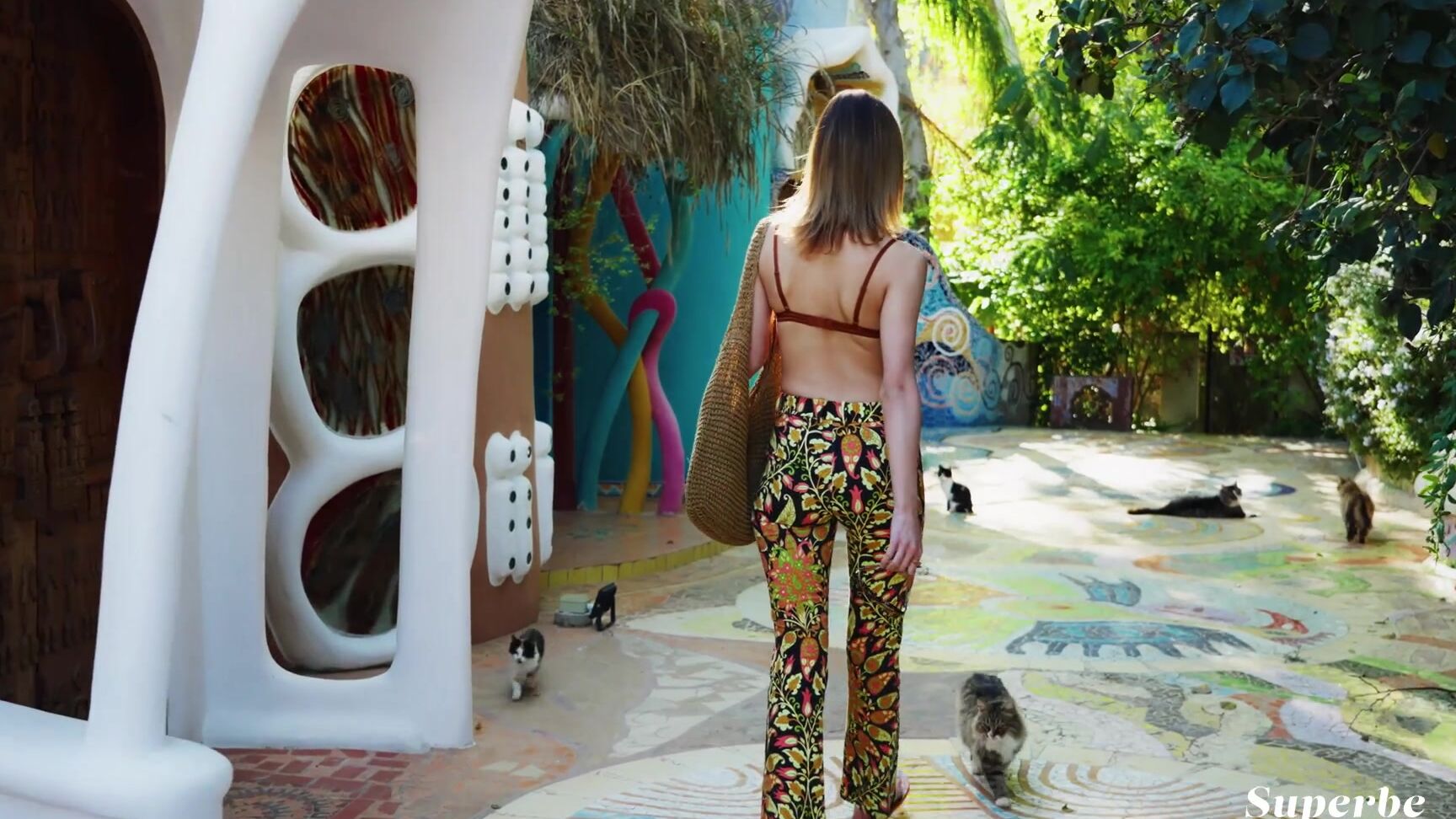 glamour, erotic, solo 2022-02-14 Polina Pafio - Solo Traveller SiteRip