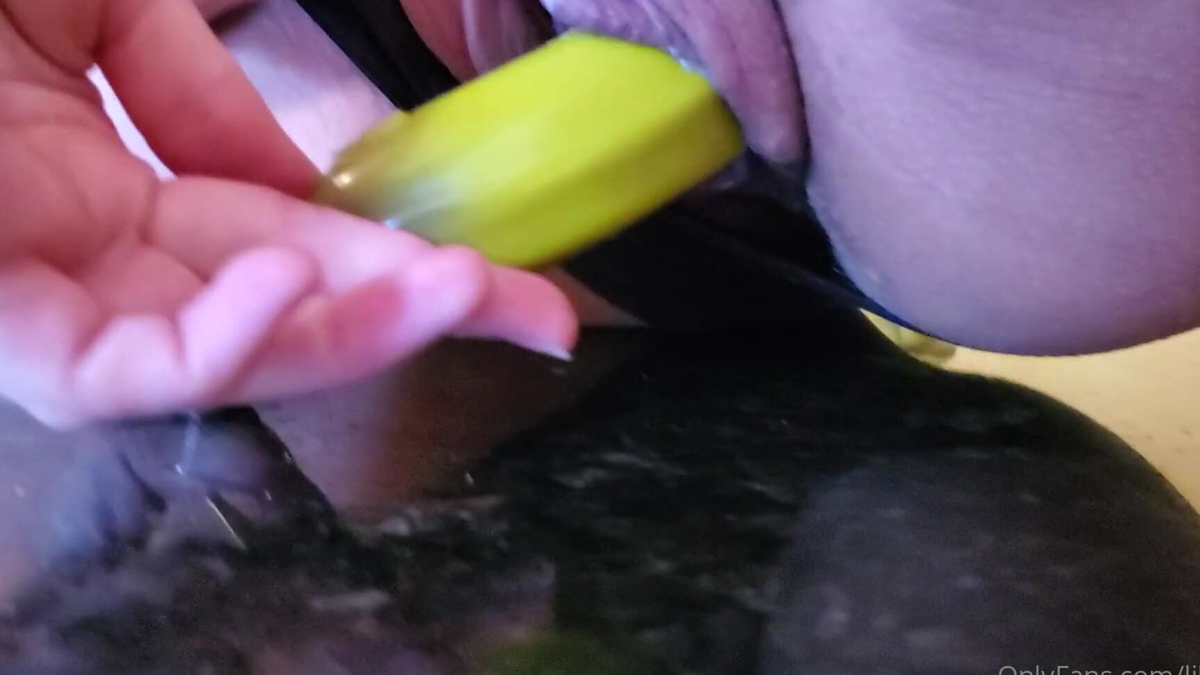 lillyvig-10-01-2021-2005788678-lonely-preggo-fucking-a-can-you-believe-the-father-of-this-baby-left-such-a-good-wh