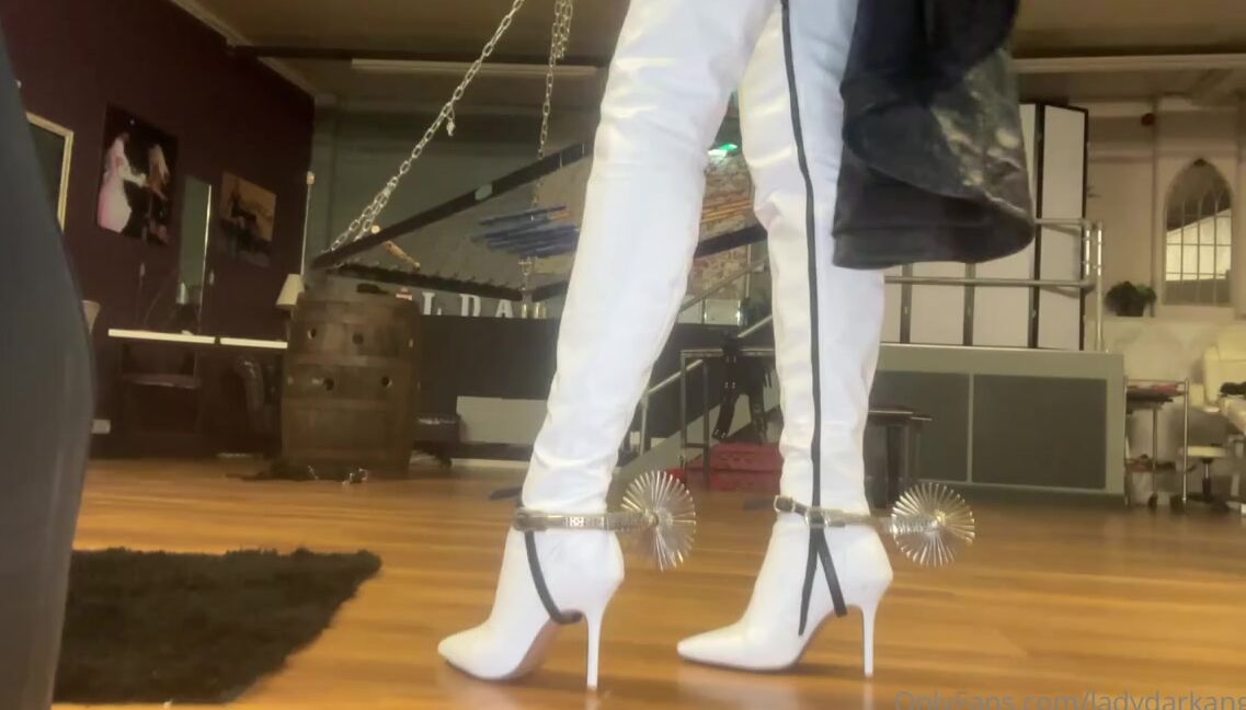 Ladydarkangeluk Onlyfans Serious Spurs Who Loves The Look And Sound