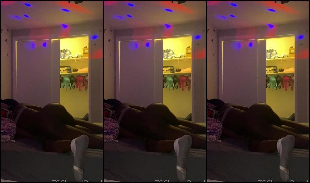 Chantelroyale My Moms Ex Boyfriend Found My Twitter He Hit Me Up A