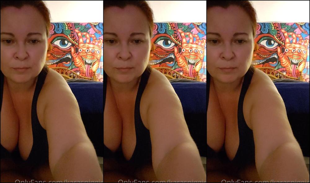 Karaspiggies Still Cleaning My Phone This Strretching Clip Was Also Made Before My Knee Injury