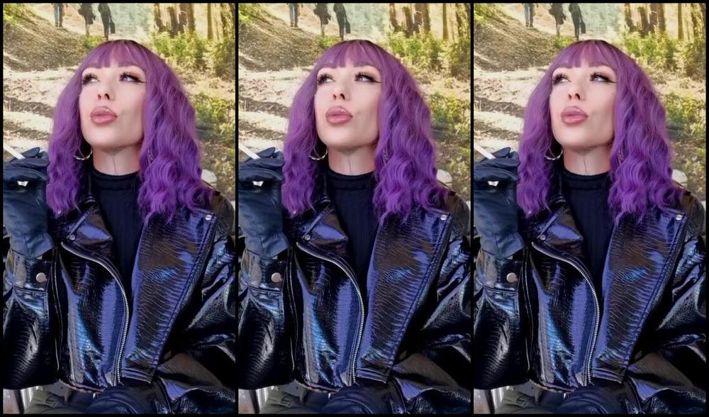 Queen Kinkerbell Nicknamed Kinkerbell23 Onlyfans Who Loves Watching Me Chainsmoke I Was Enjoying This Smoke So Much I Had To Light