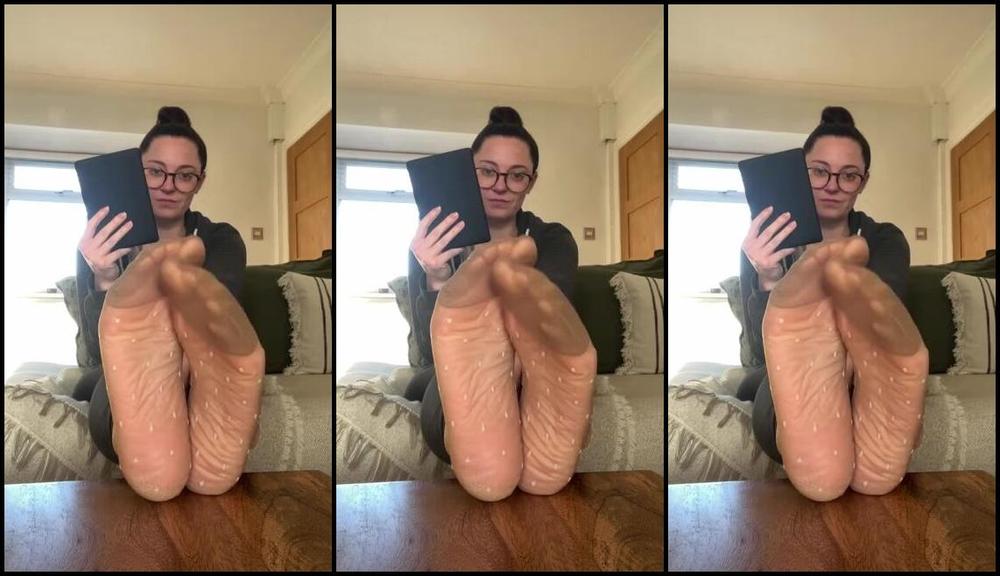 Mimisfeet1 Aka U81134601 Onlyfans Are You Perving At My Smelly Nylon Soles