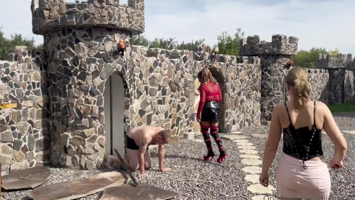 Mistress Zeida Onlyfans Video It Is The Start Of A Long Torment Day After Taking Out Prisoner Csipszy From The Tower Prison