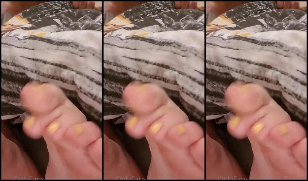 Feet Beautyx Nicknamed Feet Beautyx 08 10 2020 Onlyfans Video Will You Worship My Feet If I Peek Them Out From Under The Covers Im So