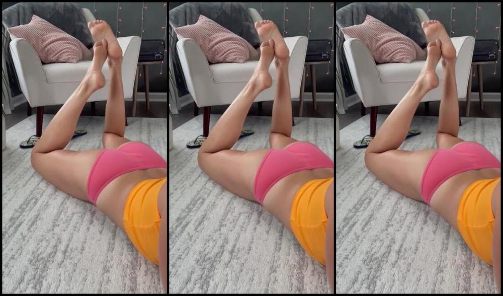 Fitxmama Nicknamed Fitxmama Onlyfans Wanna Play A Game With Me Promise It Ll Be Fun