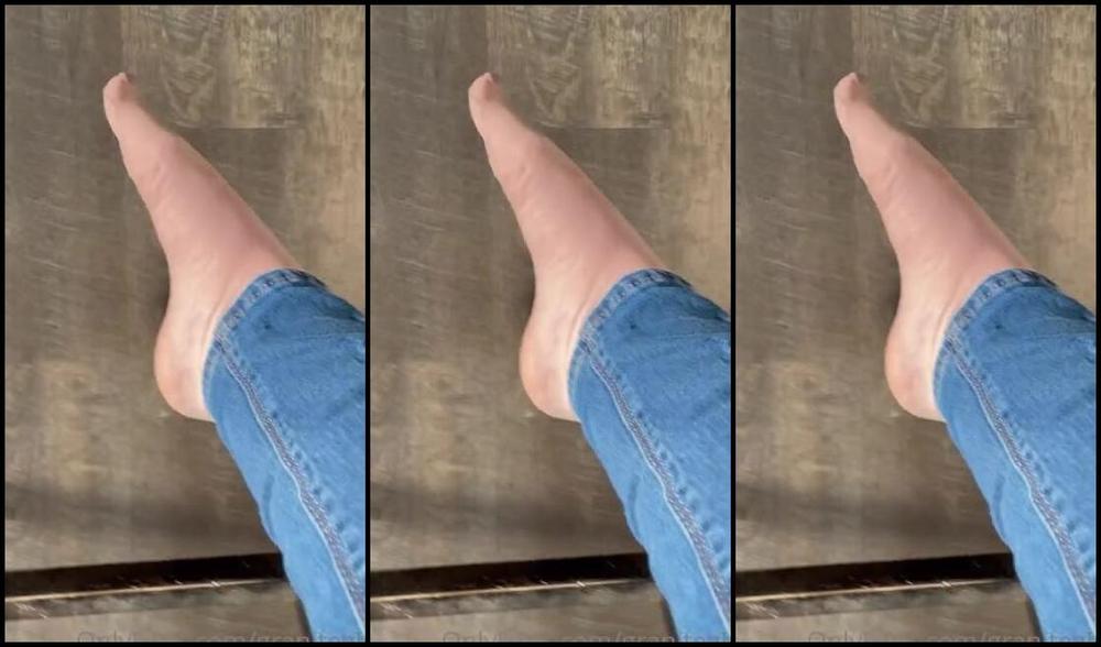 Shawna Nicknamed Granitegirl Onlyfans Happy Toesday18